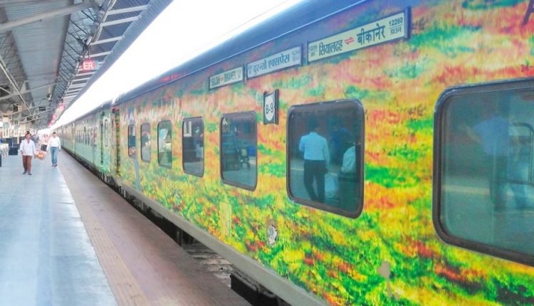 Sealdah-duronto-express-fastest-trains-in-India