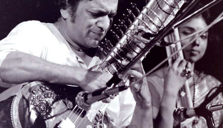 Ravi_Shankar-famous-indian-musicians