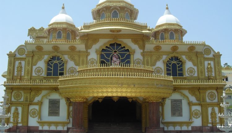 Shirdi_Sai_Mandir-most-beautiful-indian-temples