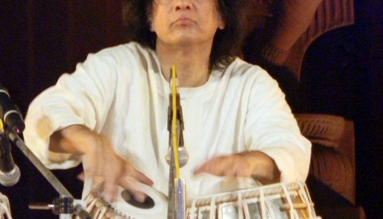 Ustad_Zakir_Hussain-famous-indian-musicians
