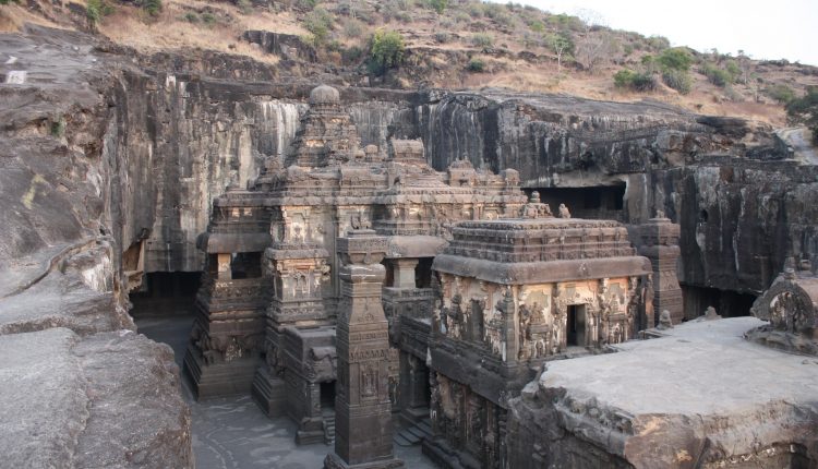 kailasa-temple-ellora-most-beautiful-indian-temples