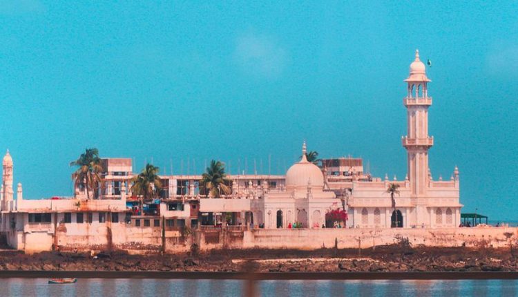 Haji Ali – Dargah – Most-Beautiful-Mosques-In-India