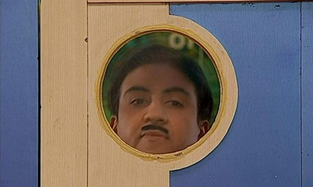 Jethalal-Looking-From-Window-Meme-Template-on-TMKOC-Viral-indian-meme-templates-from-2021