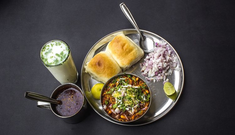 Misal Pav – Best Indian Vegetarian dishes