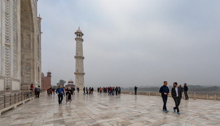 Taj_Mahal_burial_facts-about-Taj-Mahal