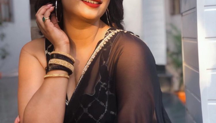 Rani-Chatterjee-Hottest-Bhojpuri-actresses