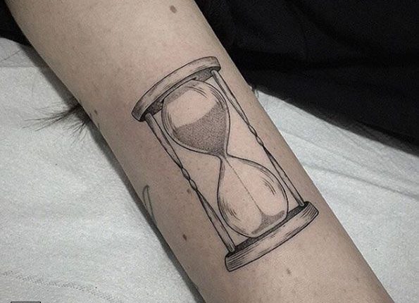 hourglass-best-meaningful-tattoo-ideas